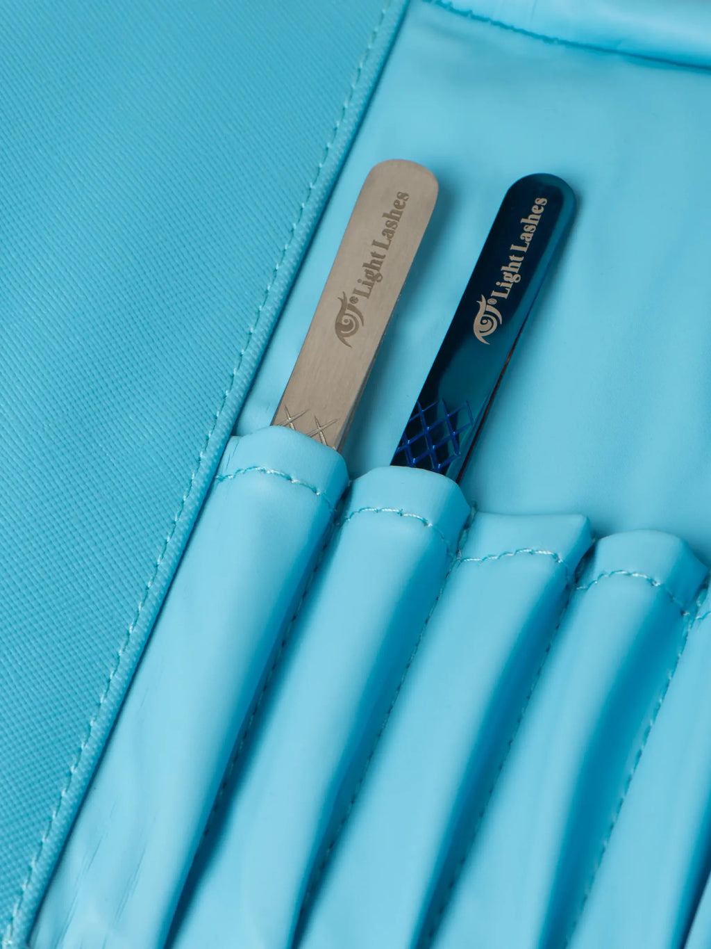 LIGHT LASHES® TWEEZER CASE – Estuche Profesional para Pinzas Azul Claro